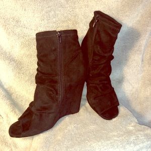 Steve Madden Black Wedge Microsuede Booties NWOT